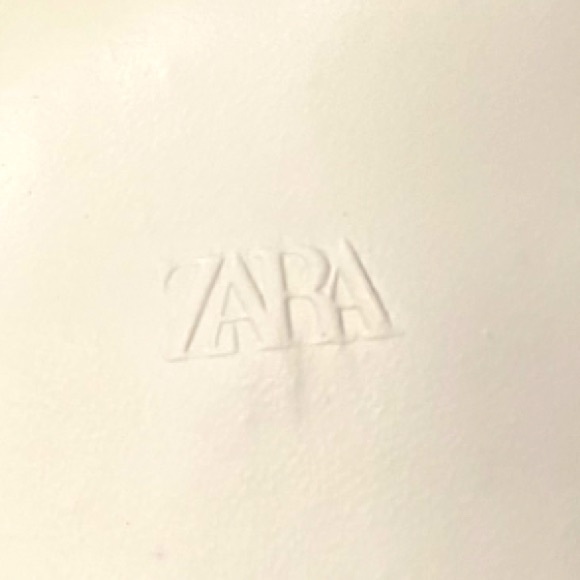 ZARA High RISE Cropped Straight Fit Raw Hem 5-Pocket Women’s Jeans Sz 40 (US 8) - Picture 7 of 11